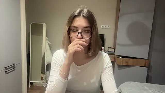 AnnaVelvetFire's Live XXX Chat