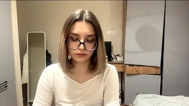 AnnaVelvetFire Show in webcam
