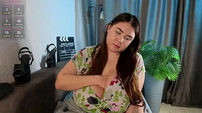 calithra's Live XXX Chat