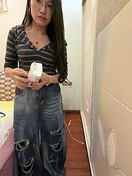 Sorry-456's Live XXX Chat