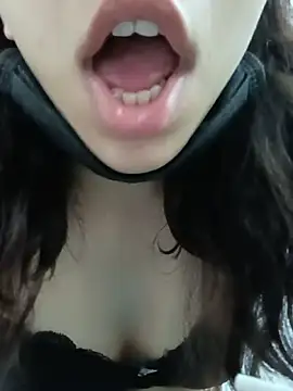 HazelCharmのライブXXXチャット