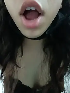 Chatroom XXX en direct de HazelCharm
