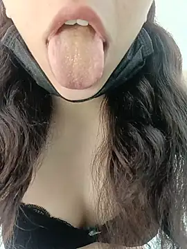 HazelCharm's Live XXX Chat