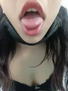 HazelCharm Adlı Modelin Canlı XXX Sohbeti