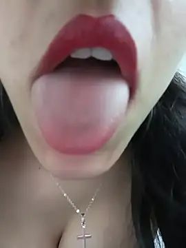 Chat +18 de HazelCharm ao vivo