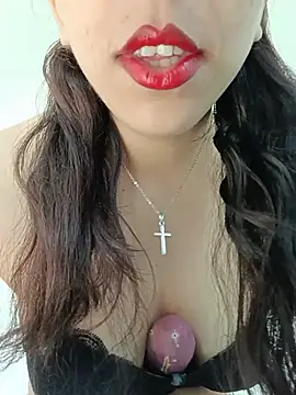 XXX chat uživo modela HazelCharm