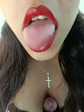 HazelCharm Adlı Modelin Canlı XXX Sohbeti