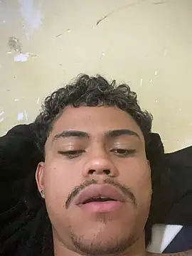 pedrolir222 Show in webcam