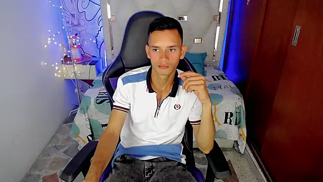 Kiwy_10 Webcam Show