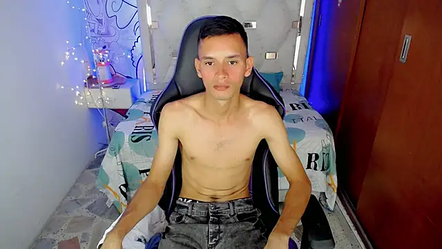 Show modela Kiwy_10 na web-kameri