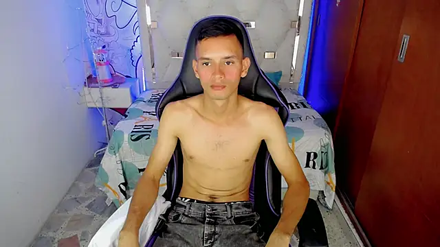 Kiwy_10 Webcamshow