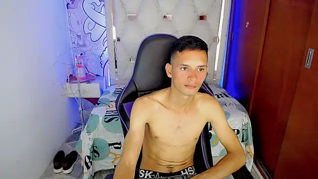 Kiwy_10 Webcamshow