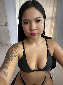 Chatroom XXX en direct de kiaradolls