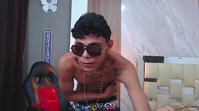 master_king_28 – webcam-show