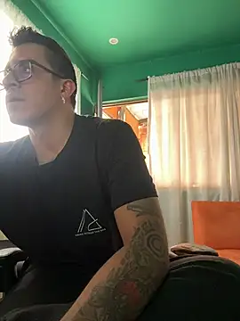 Andy_n_cat 网络视讯表演