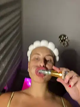 Chat XXX ao vivo de Buurniii