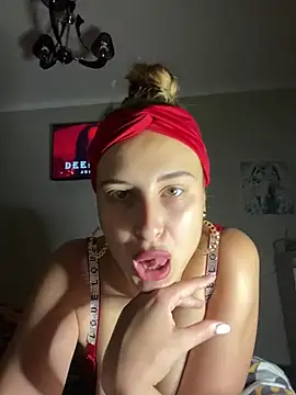 XXX chat uživo modela Buurniii