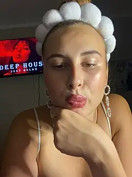 Buurniii XXX чат на живо