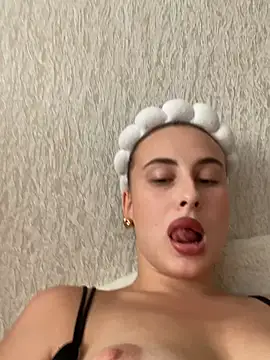 Buurniii 라이브 XXX 채팅