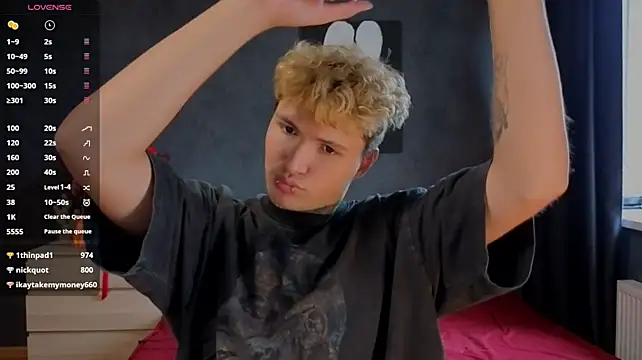 JonnyDarkk webkamerás műsora