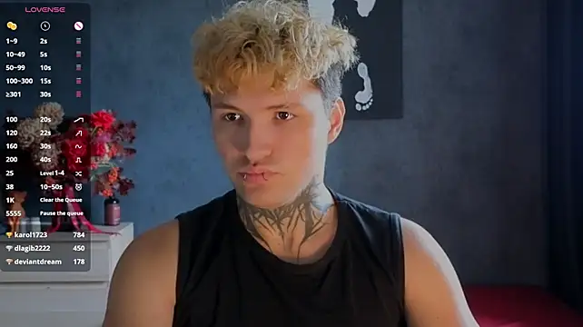 JonnyDarkk: вебкам-шоу