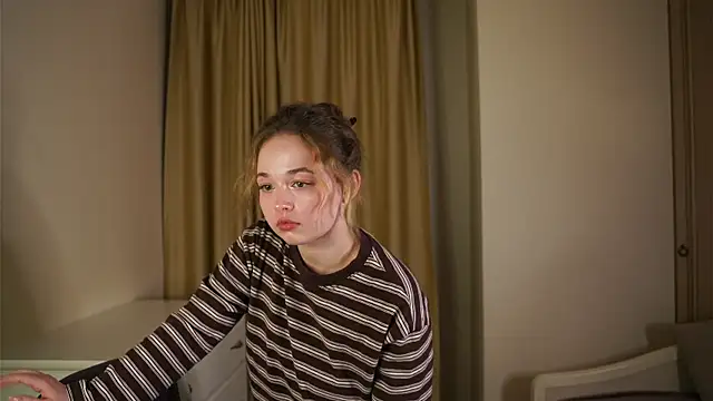 DaciaJuell's Live XXX Chat