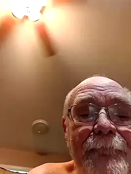 Joeyw57 Show in webcam