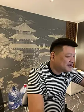 zhang1118 在線直播表演