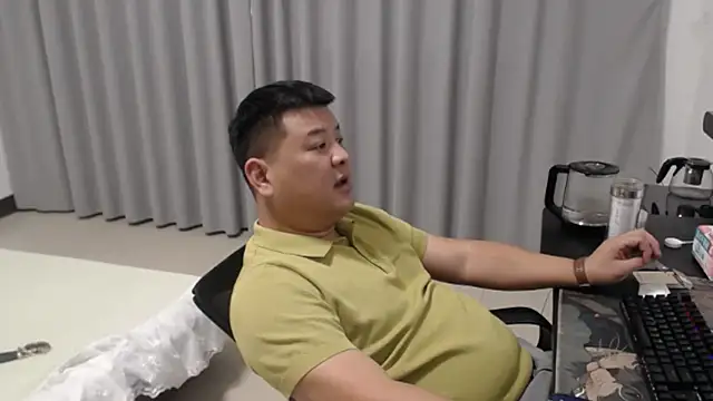 zhang1118 Webcamshow