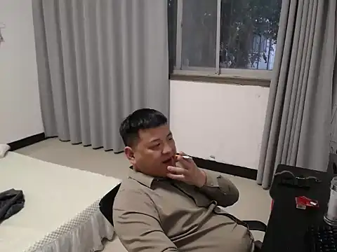 zhang1118 在線直播表演