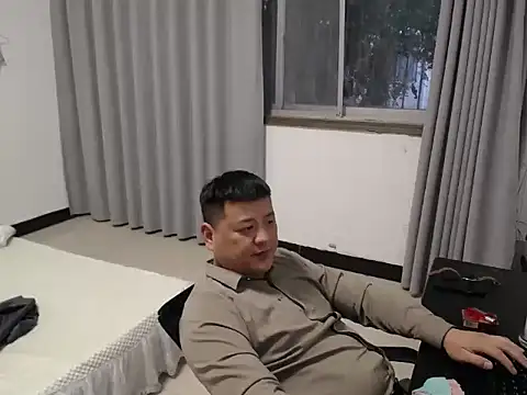 Show modela zhang1118 na web-kameri