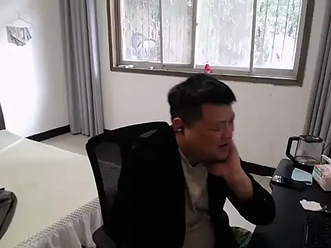 zhang1118 在線直播表演