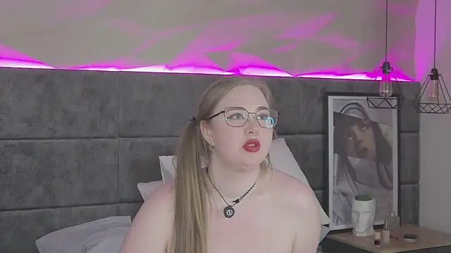 AprilWoods' Webcam Show