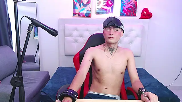 Show de Ninou_14 na webcam
