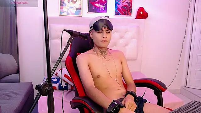 Ninou_14 Pertunjukan Webcam