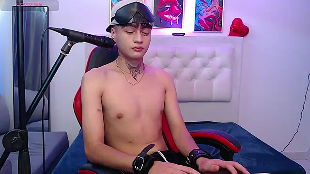 Ninou_14 Webcam Show
