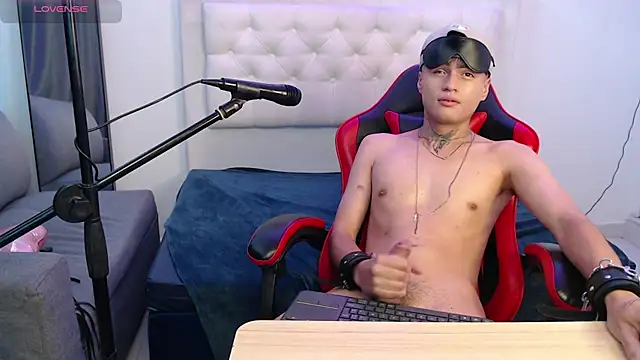 Ninou_14 – webcam-show