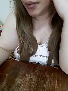 הופעת וובקאם של Madam_bezzzoul