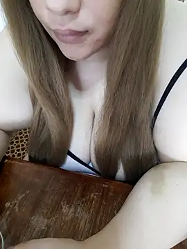 Show de Madam_bezzzoul na webcam