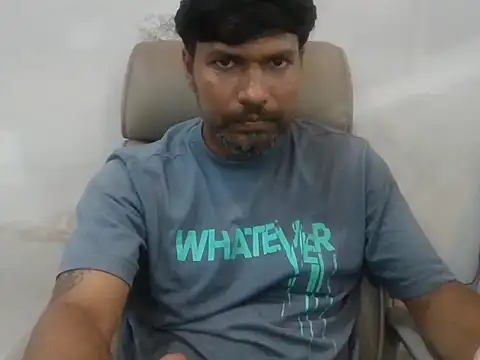 Aloneisbest ওয়েবক্যাম শো