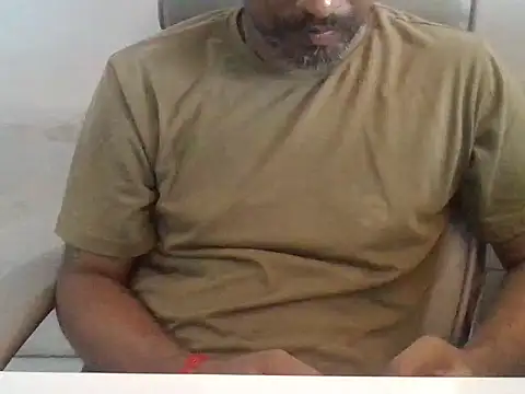 Aloneisbest's Webcam Show
