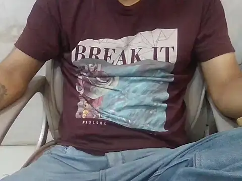 Aloneisbest Webcam show