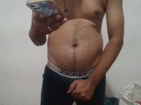Aloneisbest webkamerás műsora