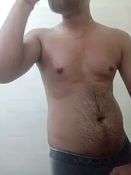Webkamerová show Aloneisbest