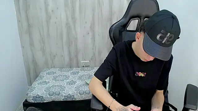 Hot_athletes_'s Webcam Show