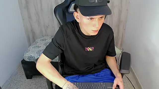 Hot_athletes_'s Webcam Show