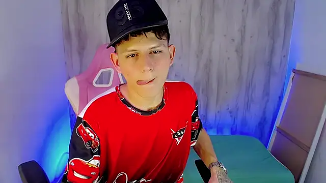 הופעת וובקאם של Hot_athletes_