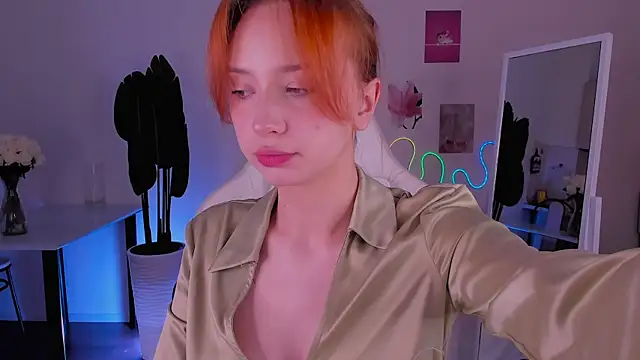 צ'אט XXX בשידור חי של LittlePeach007