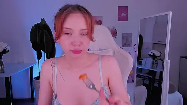 LittlePeach007: απευθείας συνομιλία ΧΧΧ