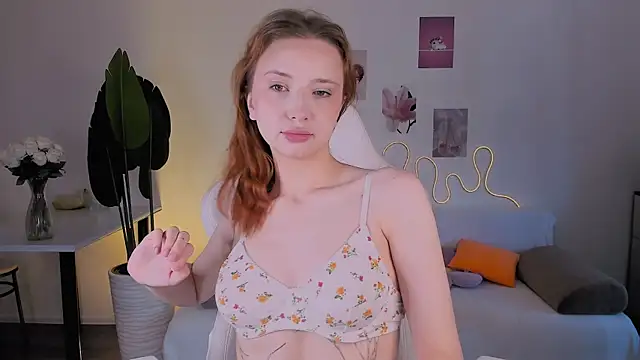 Pokój czatu na żywo – LittlePeach007